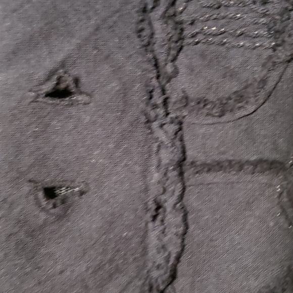 Max Studio small A-line black skirt with detail - Picture 3 of 6